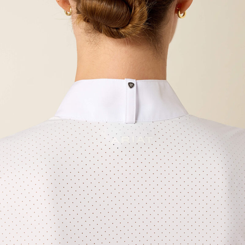 Close up back view of the collar of the Ariat Breathe Long Sleeve Showshirt in white in a studio setting
