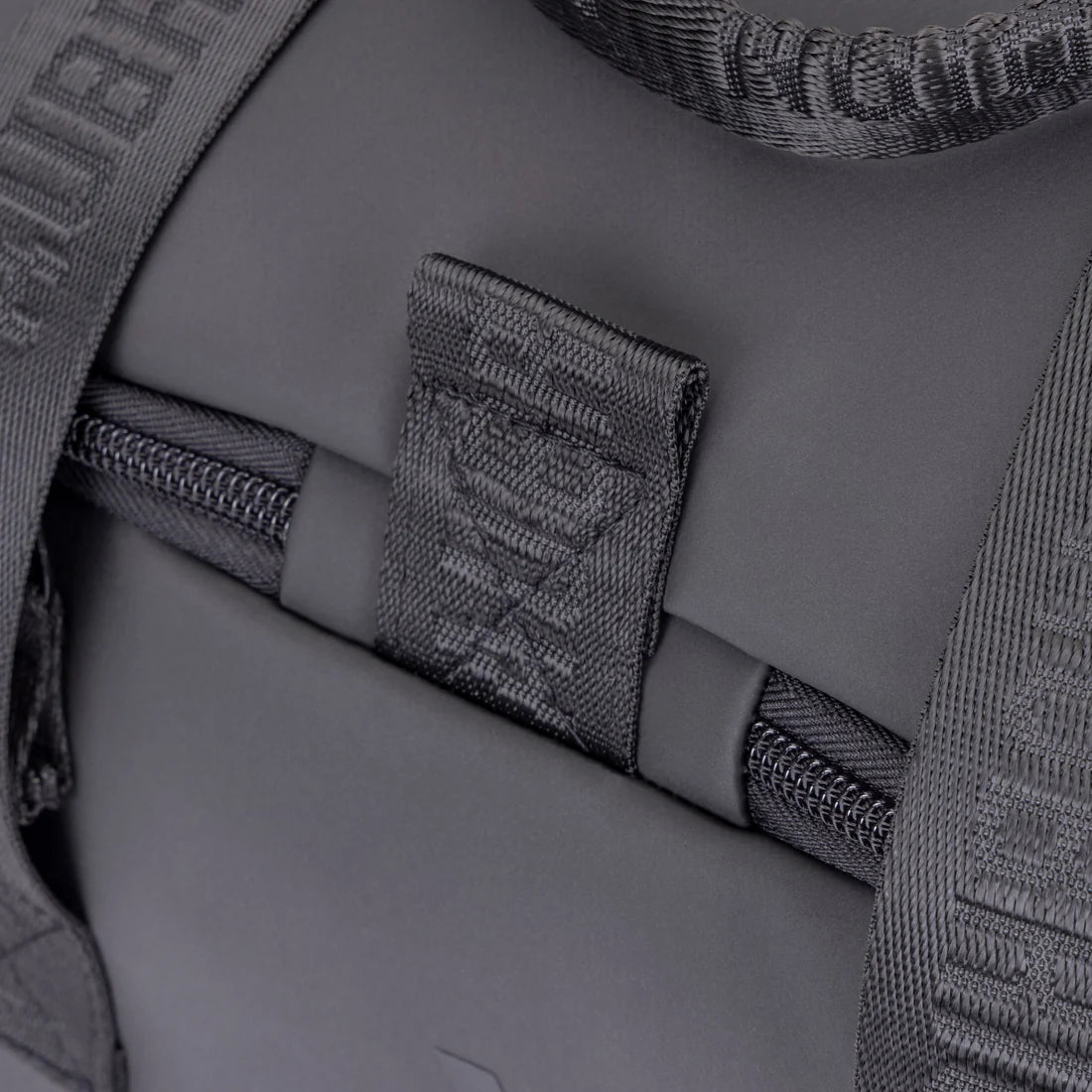 Close-up back view of the Aubrion React Groomking Kit Bag
