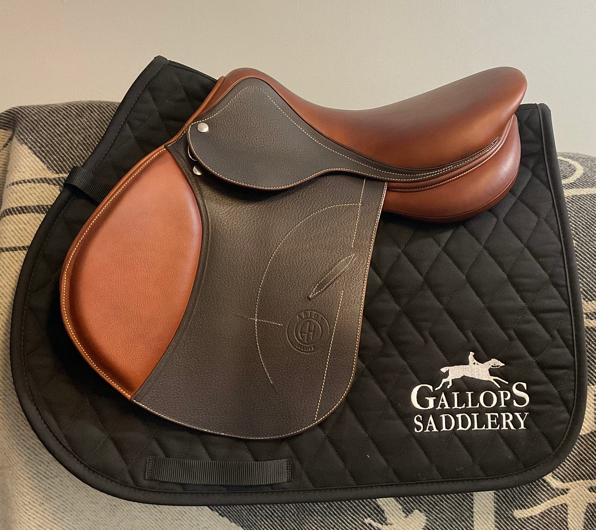 Arion J1 Jump Saddle