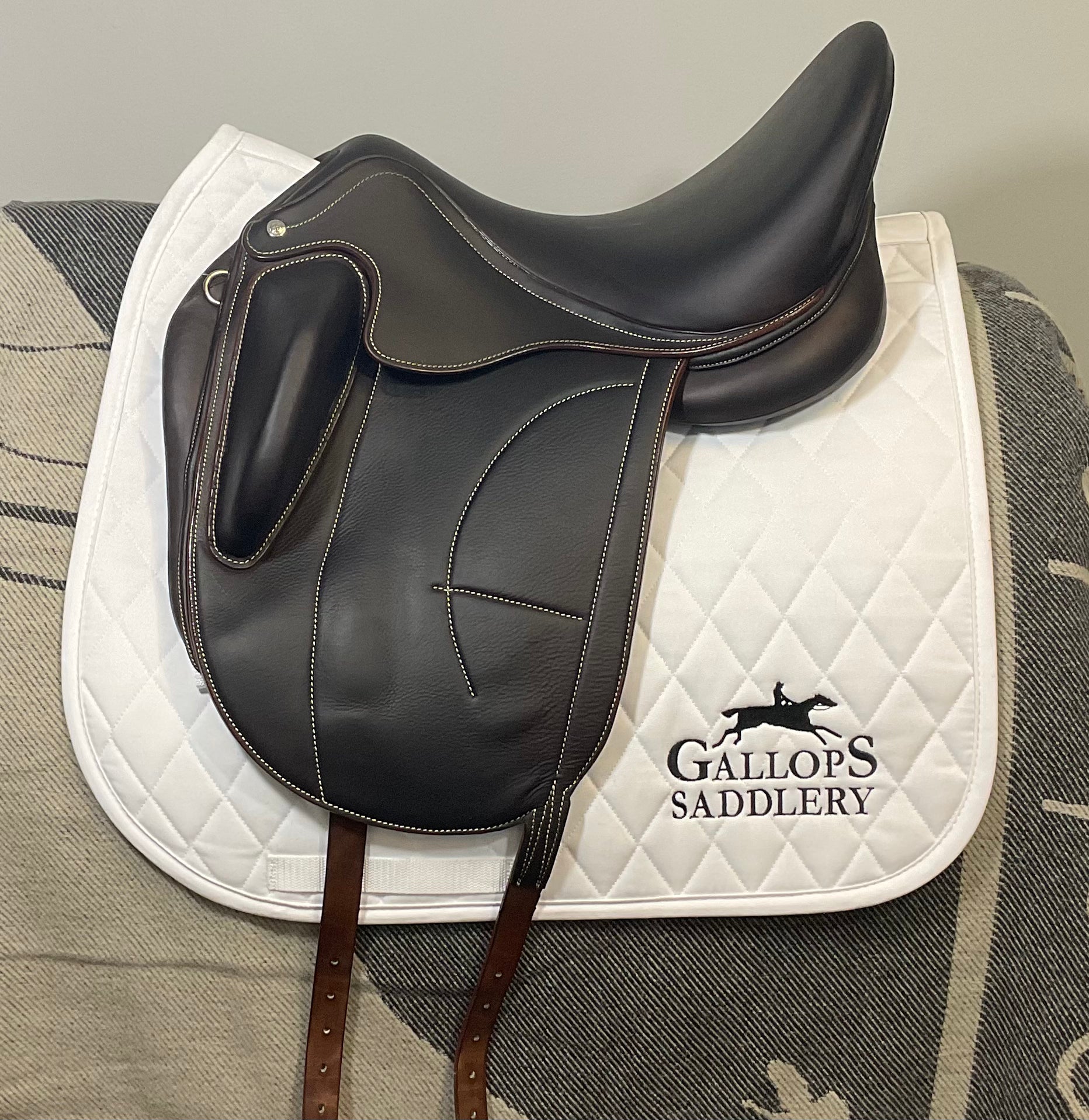 Arion 4D Brown Dressage Saddle