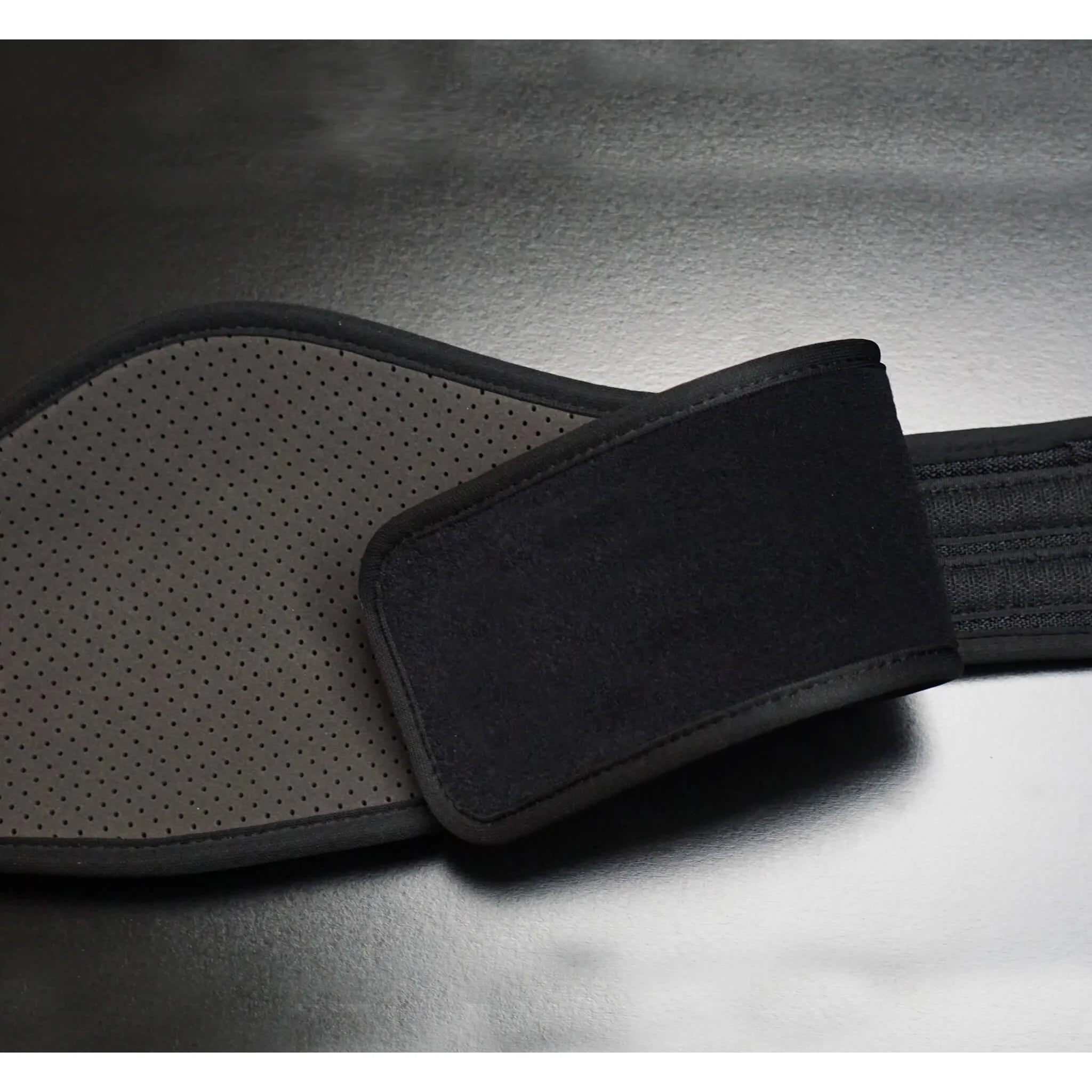 View of the detachable liner on the Majyk Equipe Ergonomics EZ All Purpose Girth on a plain background
