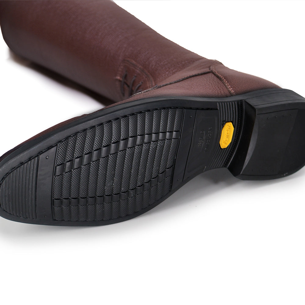 Bottom view of the brown DeNiro Amabile Quick 02 Brown Field Boots on a plain background
