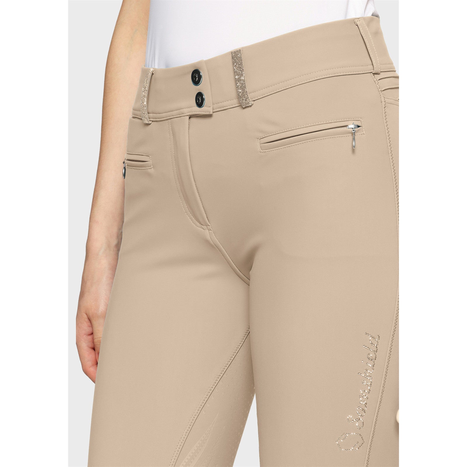Close-up front view of a female model wearing the sand Samshield Clara Premium Knee Grip Breeches