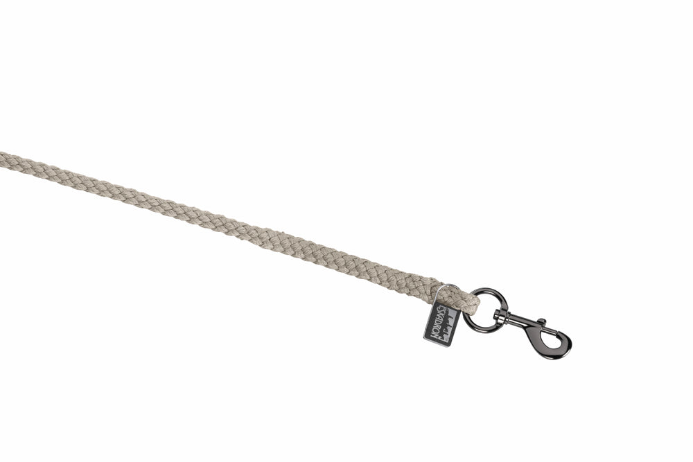 Side view of the Pale Grey Eskadron Swivel Hook Lead Rope on a white background